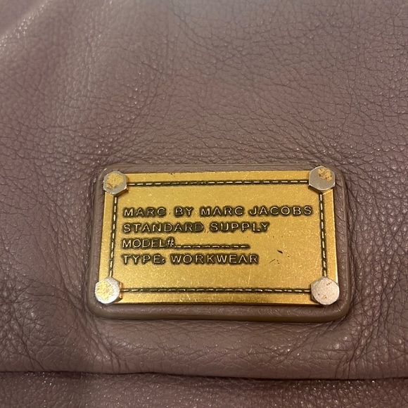 Marc by Marc Jacobs lilac satchel/crossbody leather bag.  EUC - Picture 4 of 13